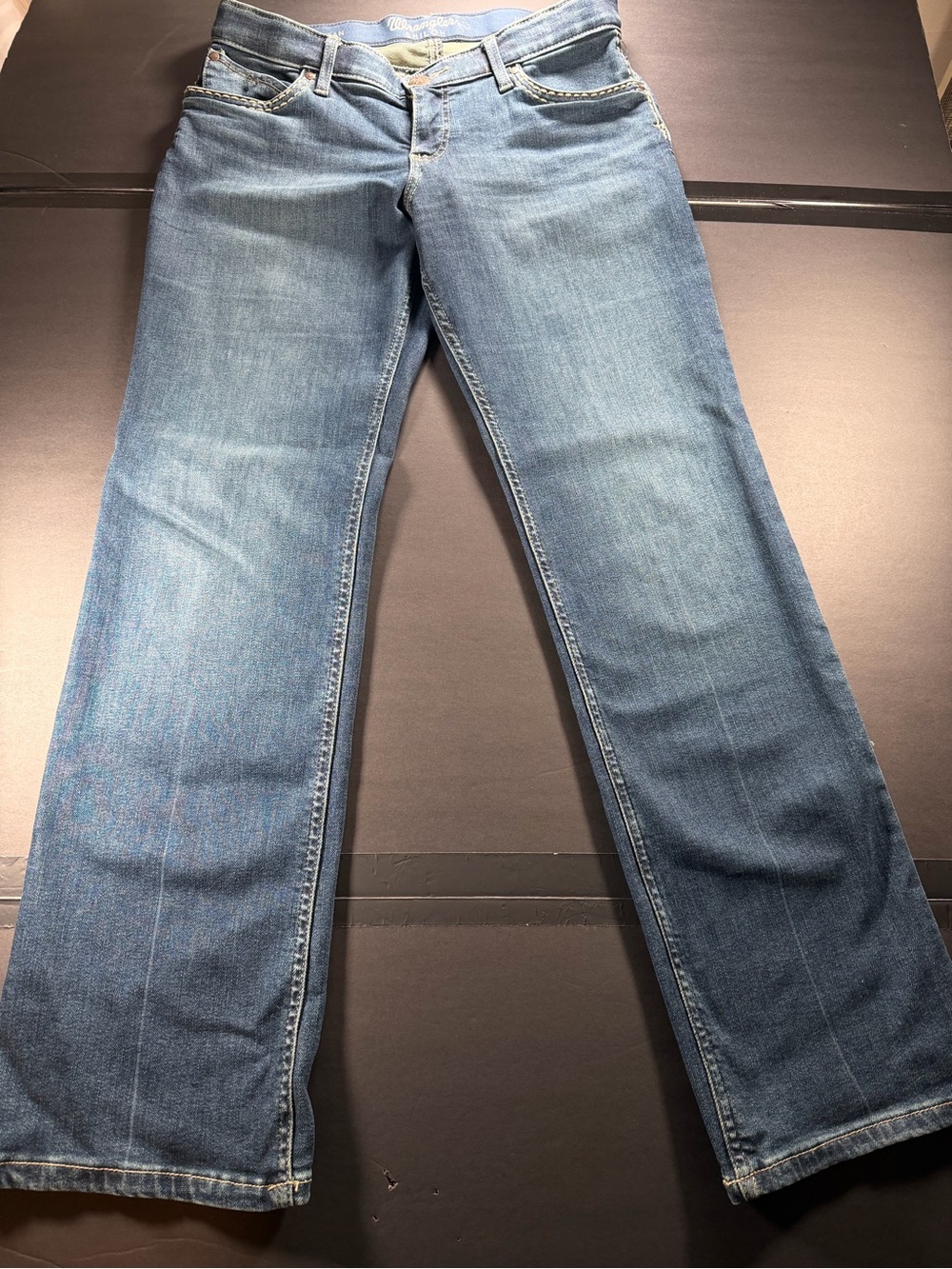 Wrangler Women's Size 7x32 "Shiloh" Ultimate Riding Bootcut Jeans